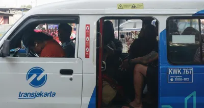 Roda Kesetaraan: Angkutan Gratis untuk Hak Mobilitas Semua Warga