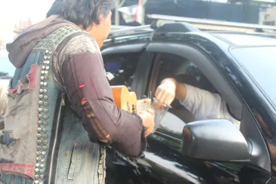 Melodi Setara: Pertemuan Dua Dunia di Balik Kemudi